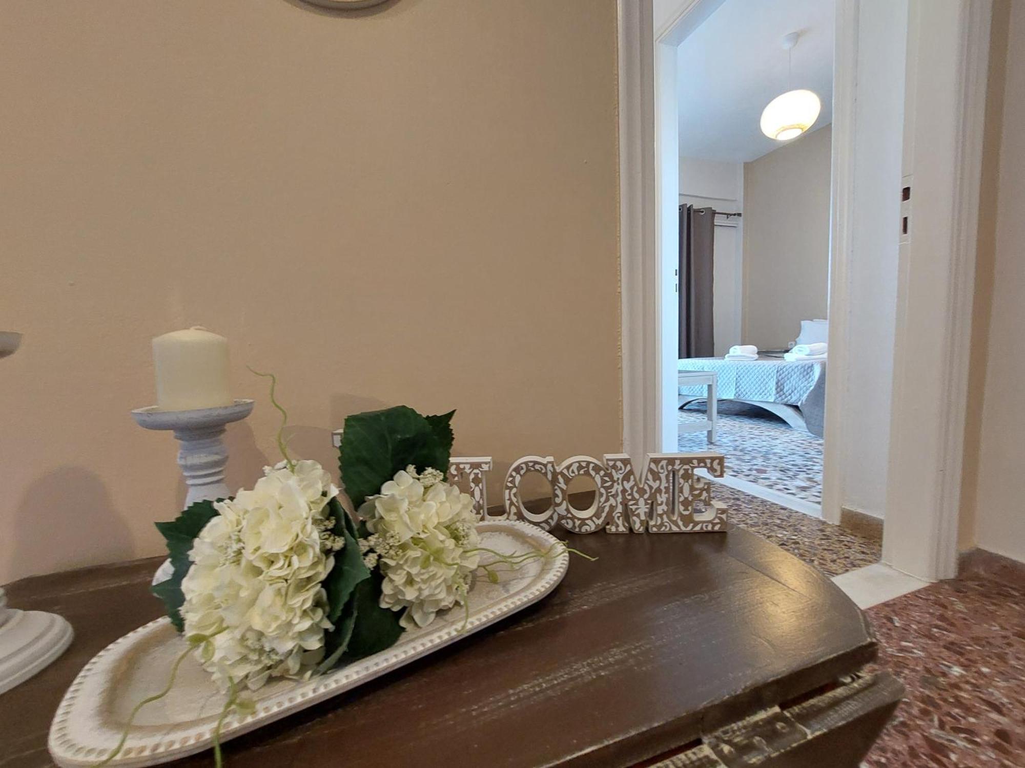 ואטי Lourantos Studios & Apartments מראה חיצוני תמונה