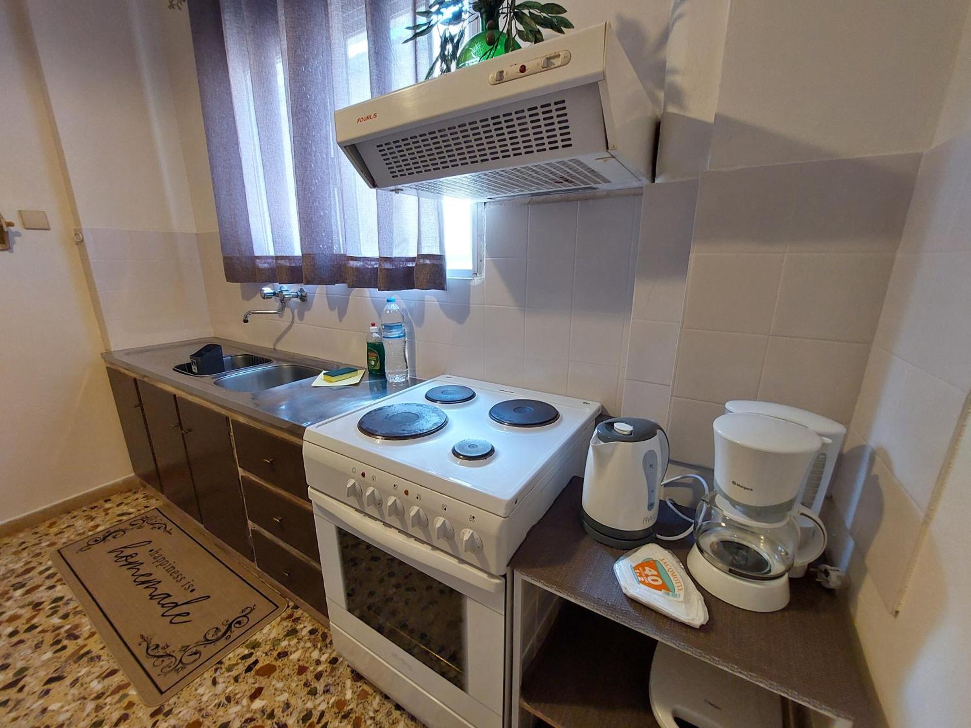 ואטי Lourantos Studios & Apartments מראה חיצוני תמונה