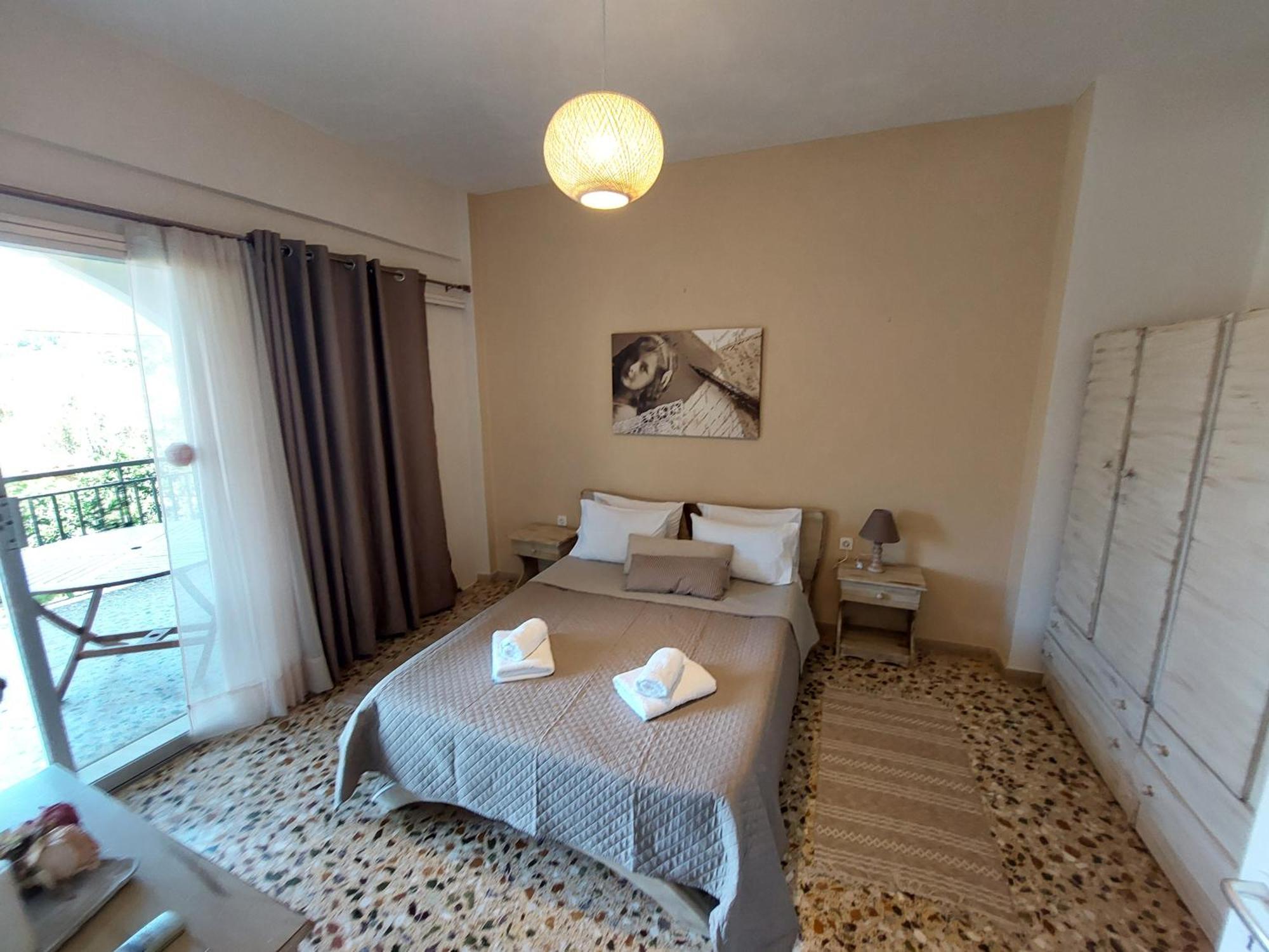 ואטי Lourantos Studios & Apartments מראה חיצוני תמונה